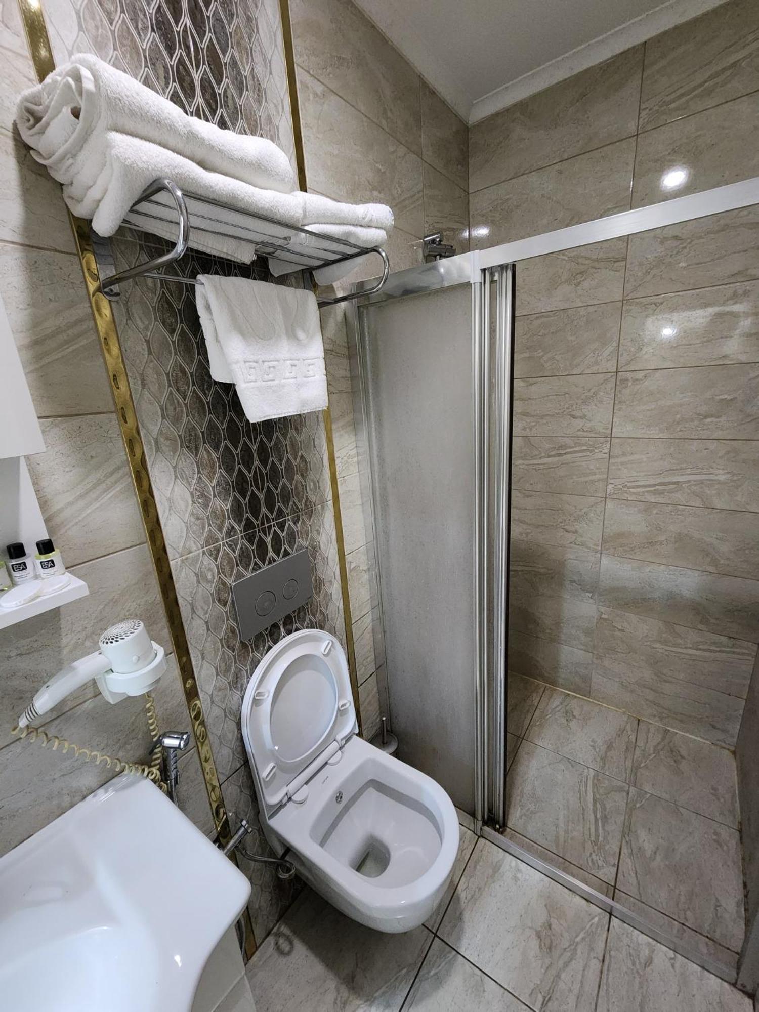 Esa Apart Hotel Trabzon Bagian luar foto