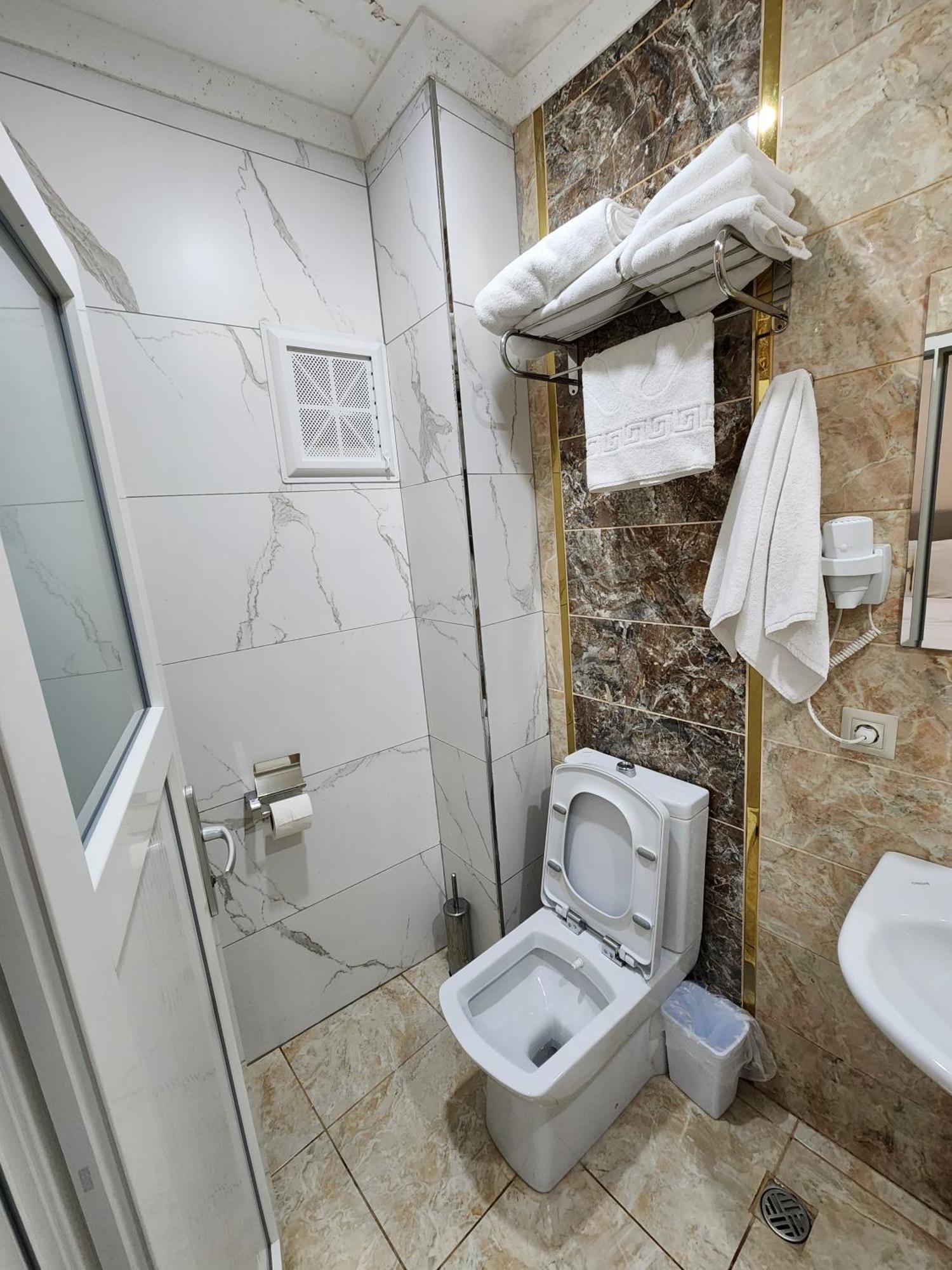 Esa Apart Hotel Trabzon Bagian luar foto